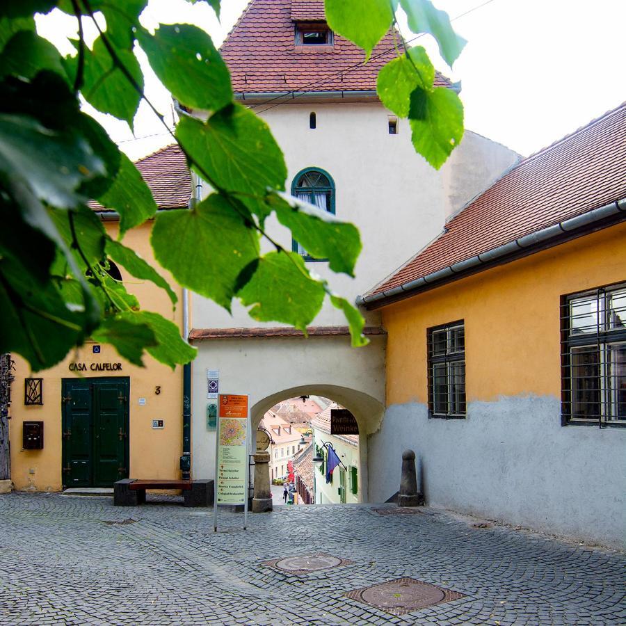 Kleines Hotel Sibiu Exterior foto