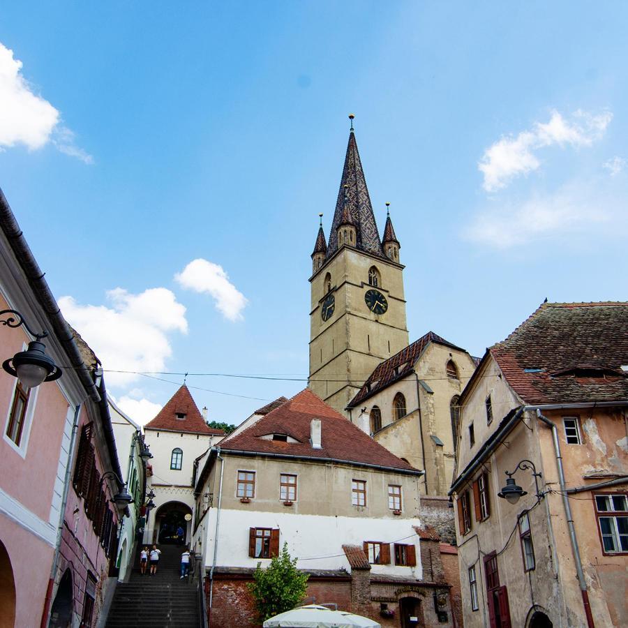 Kleines Hotel Sibiu Exterior foto