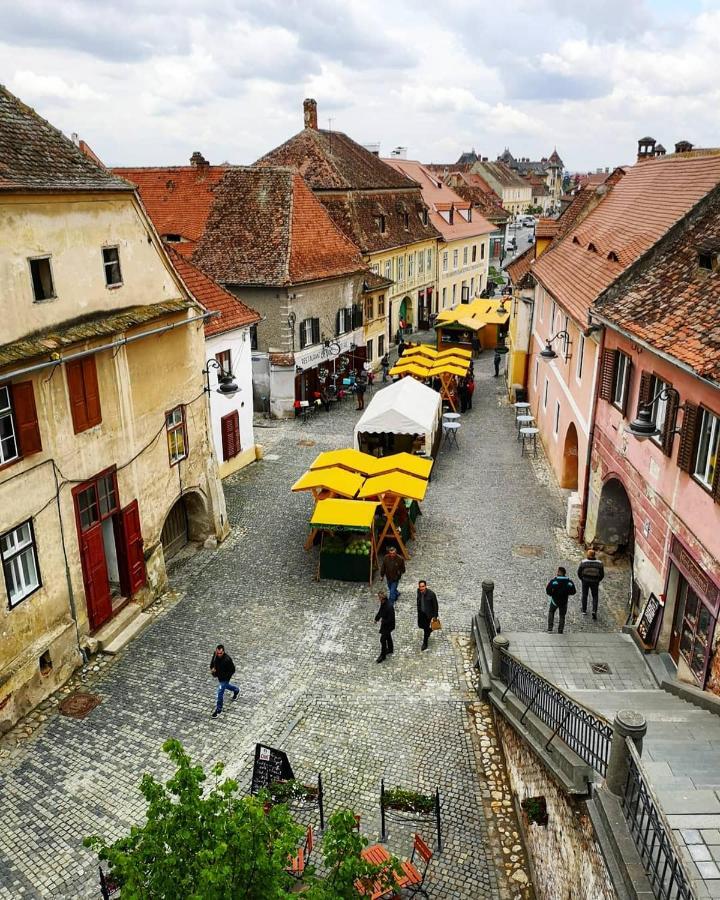 Kleines Hotel Sibiu Exterior foto